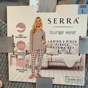 Serra grey and white lounge wear☁️